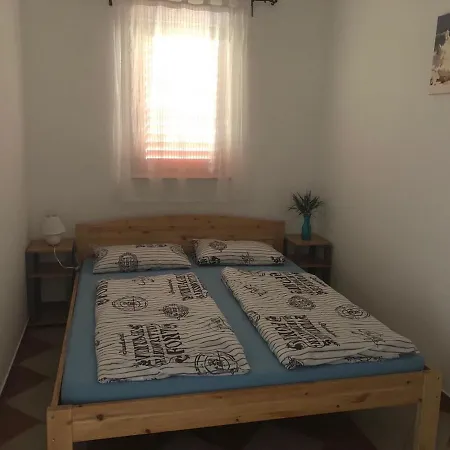 Adria Sabunike 2 דירה Zarici
