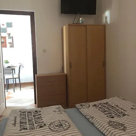 Adria Sabunike 2